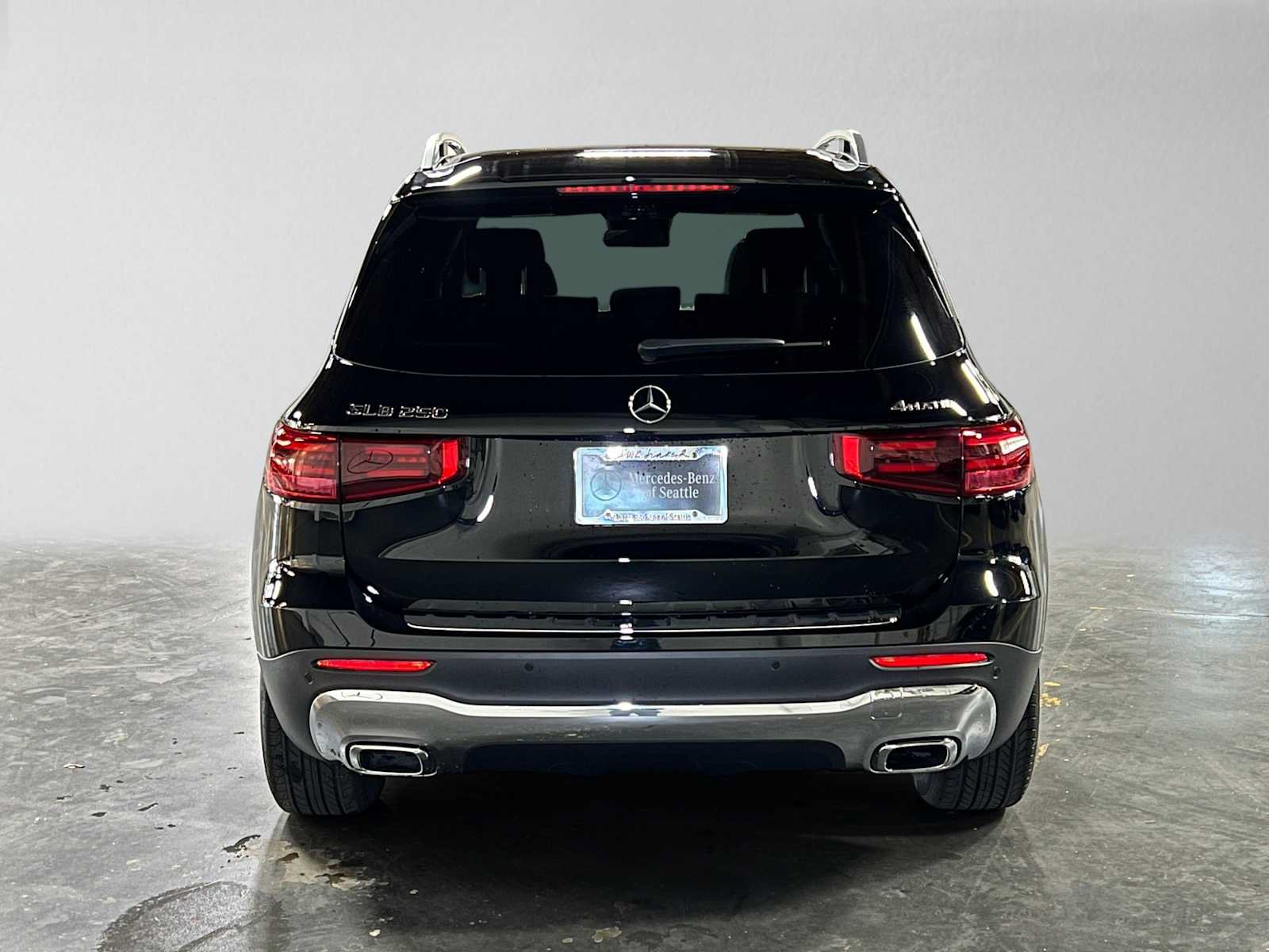 Certified 2026 Mercedes-Benz GLB 250 4MATIC image 4