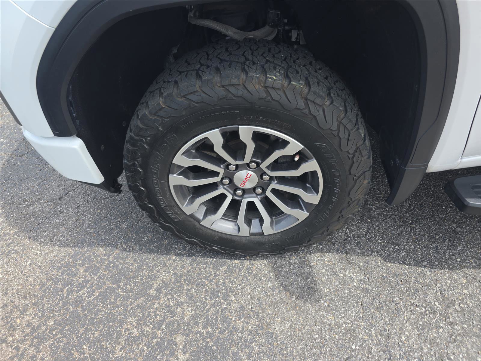 Used 2020 GMC Sierra 1500 AT4 w/ AT4 Premium Package AWD/4WD image 10