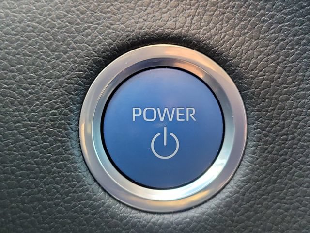 Used 2024 Toyota Tundra Limited w/ Power Package AWD/4WD image 31