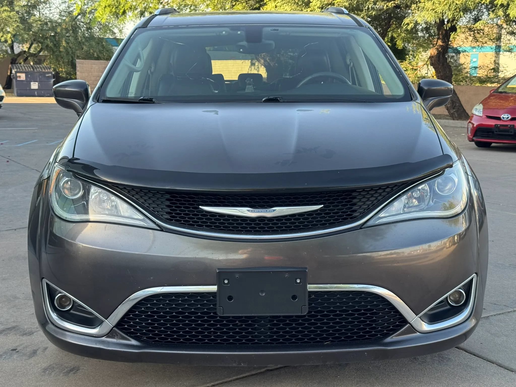 Used 2017 Chrysler Pacifica Touring-L Plus FWD image 3