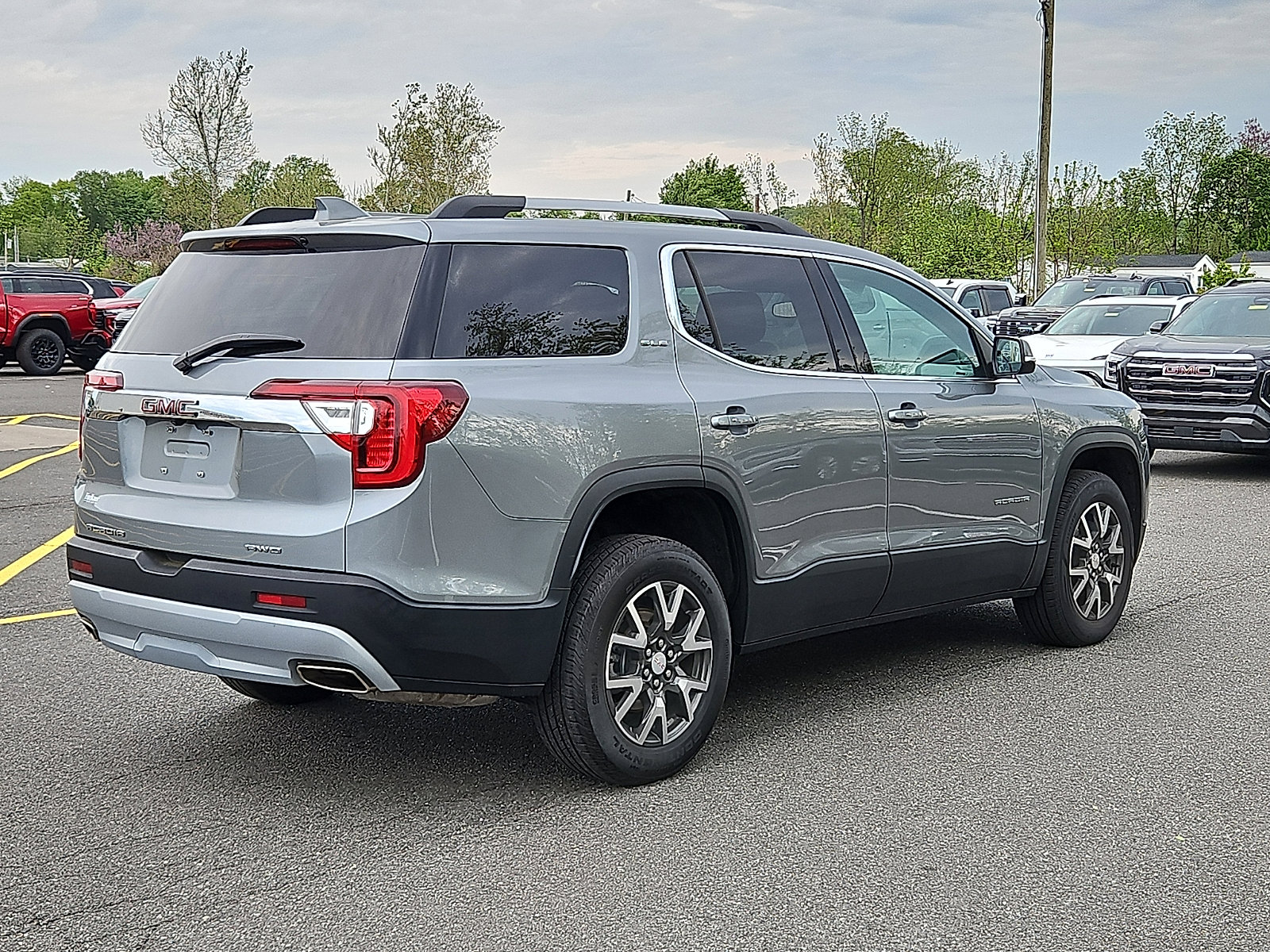 Certified 2023 GMC Acadia SLE w/ Driver Convenience Package AWD/4WD image 6