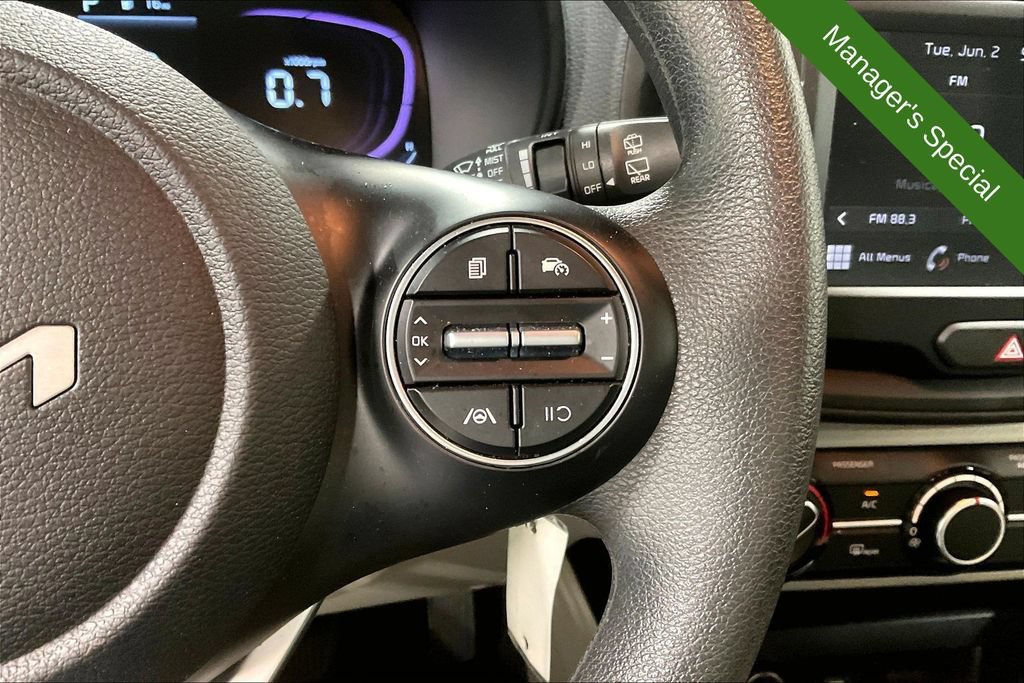 Used 2025 Kia Soul LX w/ LX Technology Package FWD image 25