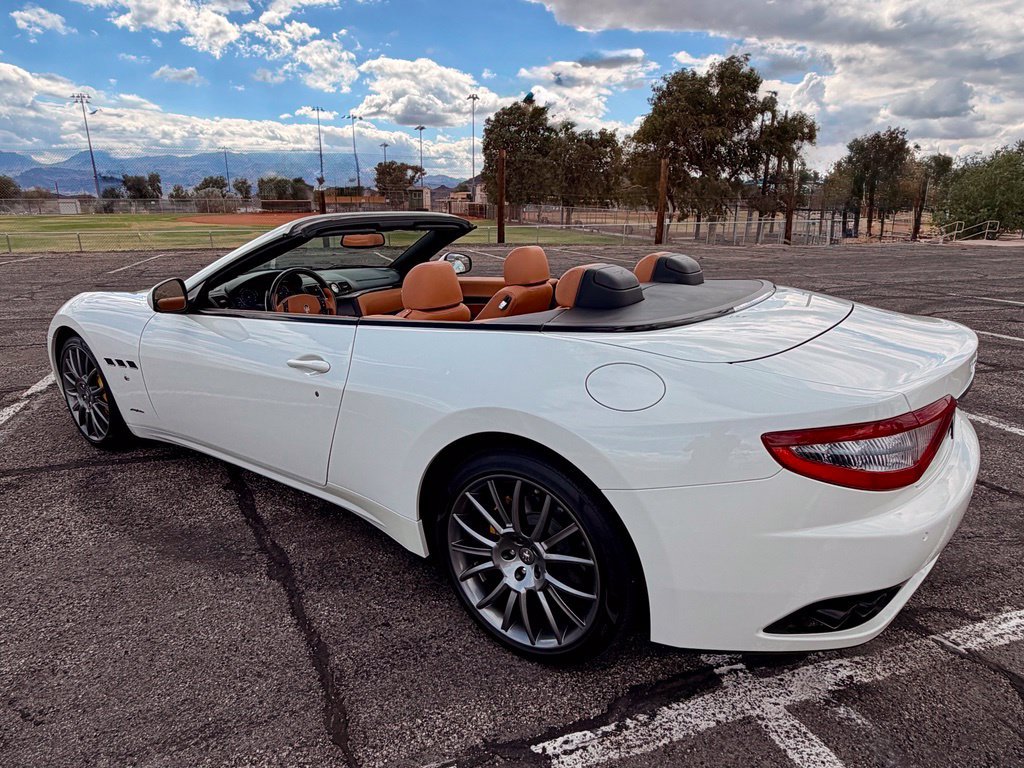 Used 2014 Maserati GranTurismo Convertible RWD image 12