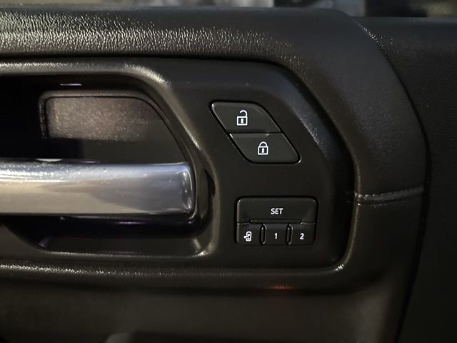 Used 2020 Chevrolet Silverado 2500 LTZ w/ LTZ Premium Package image 36