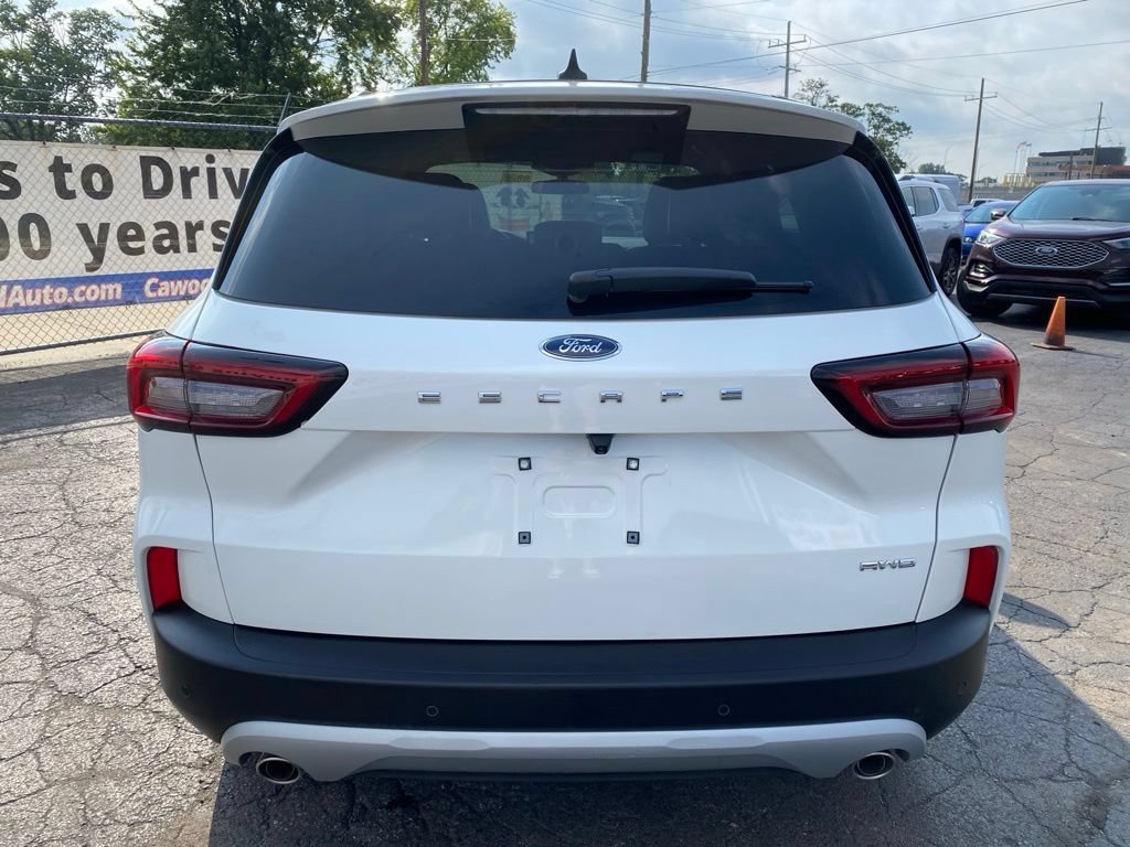 Used 2025 Ford Escape ST-Line w/ Tech Pack #1 AWD/4WD image 3