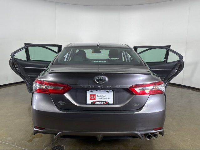 Used 2018 Toyota Camry SE image 19