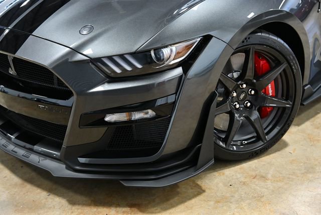 Used 2020 Ford Mustang Shelby GT500 w/ Carbon Fibre Track Pack image 2