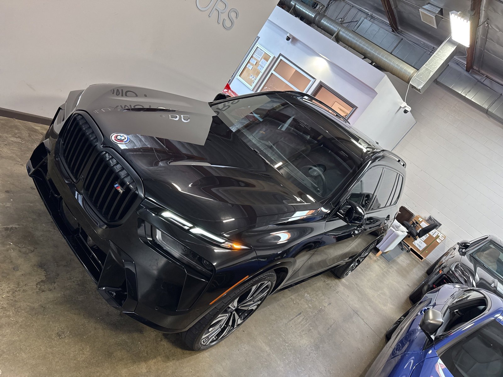 Used 2023 BMW X7 M60i w/ Executive Package image 49