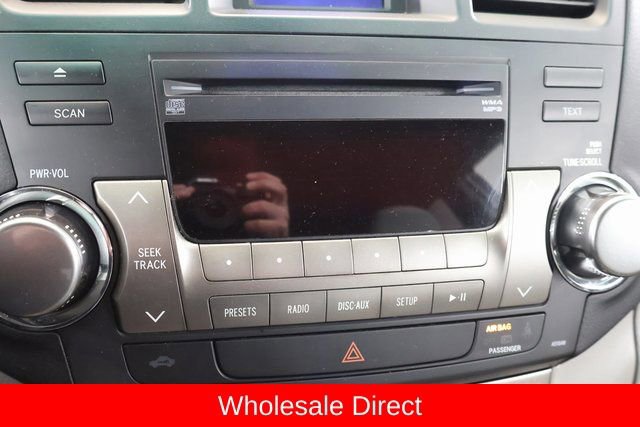 Used 2012 Toyota Highlander 4WD w/ Tech Pkg image 21