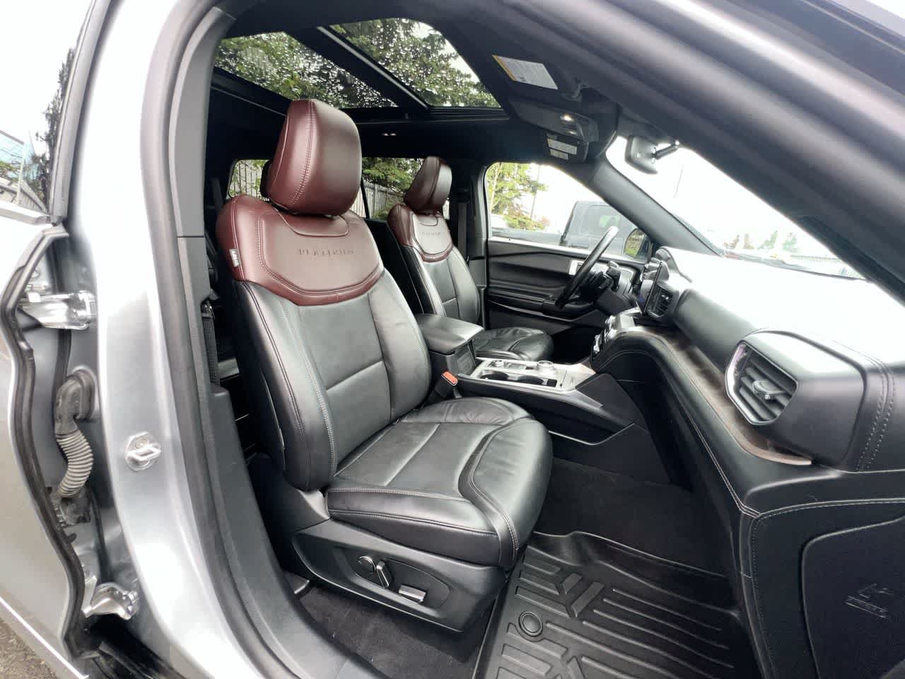 Used 2020 Ford Explorer Platinum AWD/4WD image 28