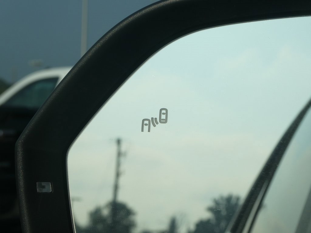 New 2025 Volkswagen Atlas Cross Sport SE image 11