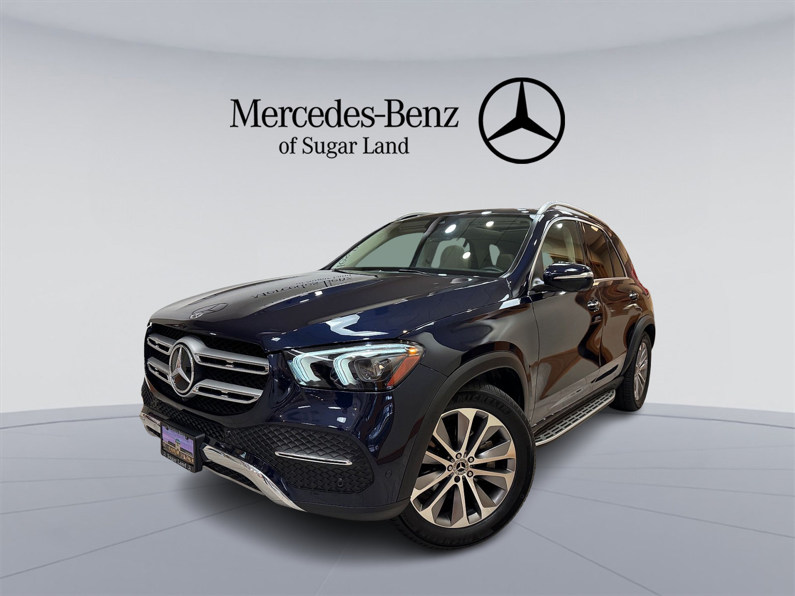 Used 2022 Mercedes-Benz GLE 350 4MATIC w/ Premium Package image 1