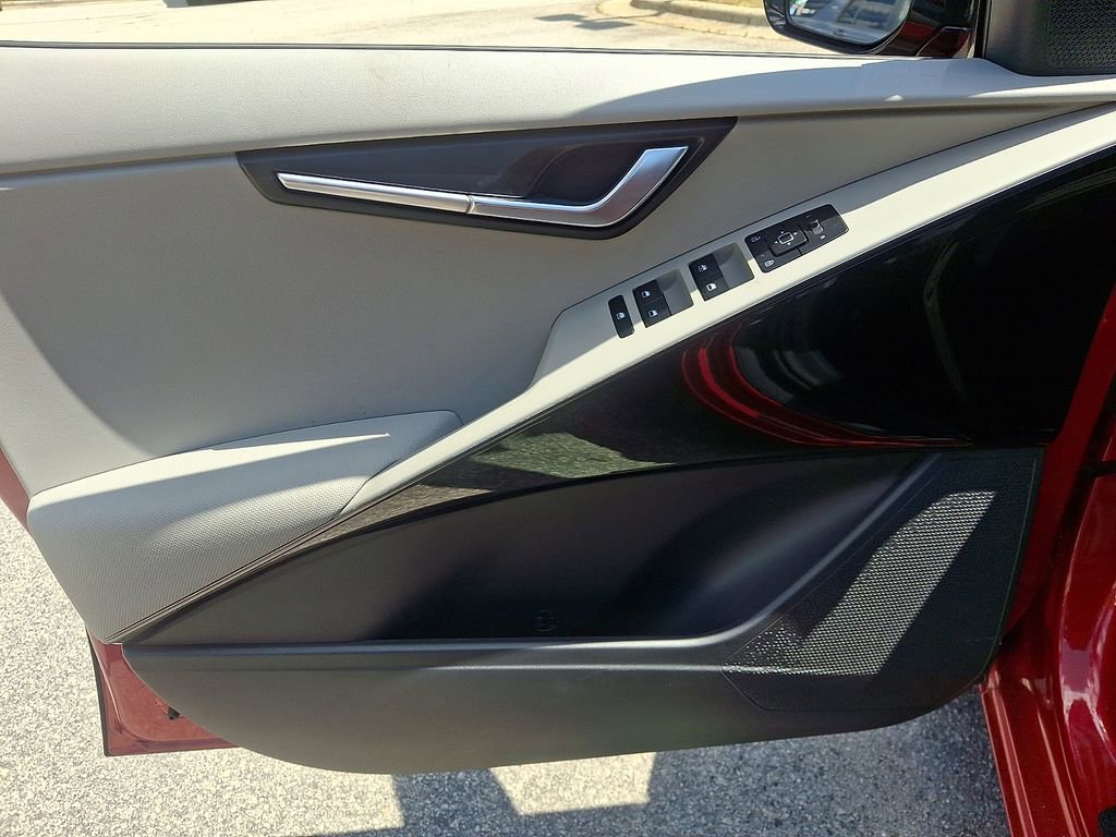 Used 2023 Kia Niro Wind FWD image 12