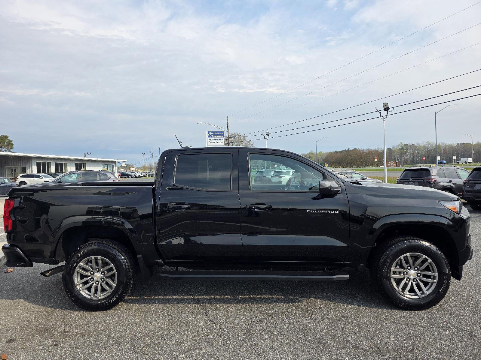 Used 2023 Chevrolet Colorado LT w/ LT Convenience Package II image 4