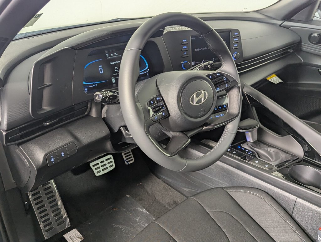 New 2026 Hyundai Elantra SEL Sport Premium FWD image 11