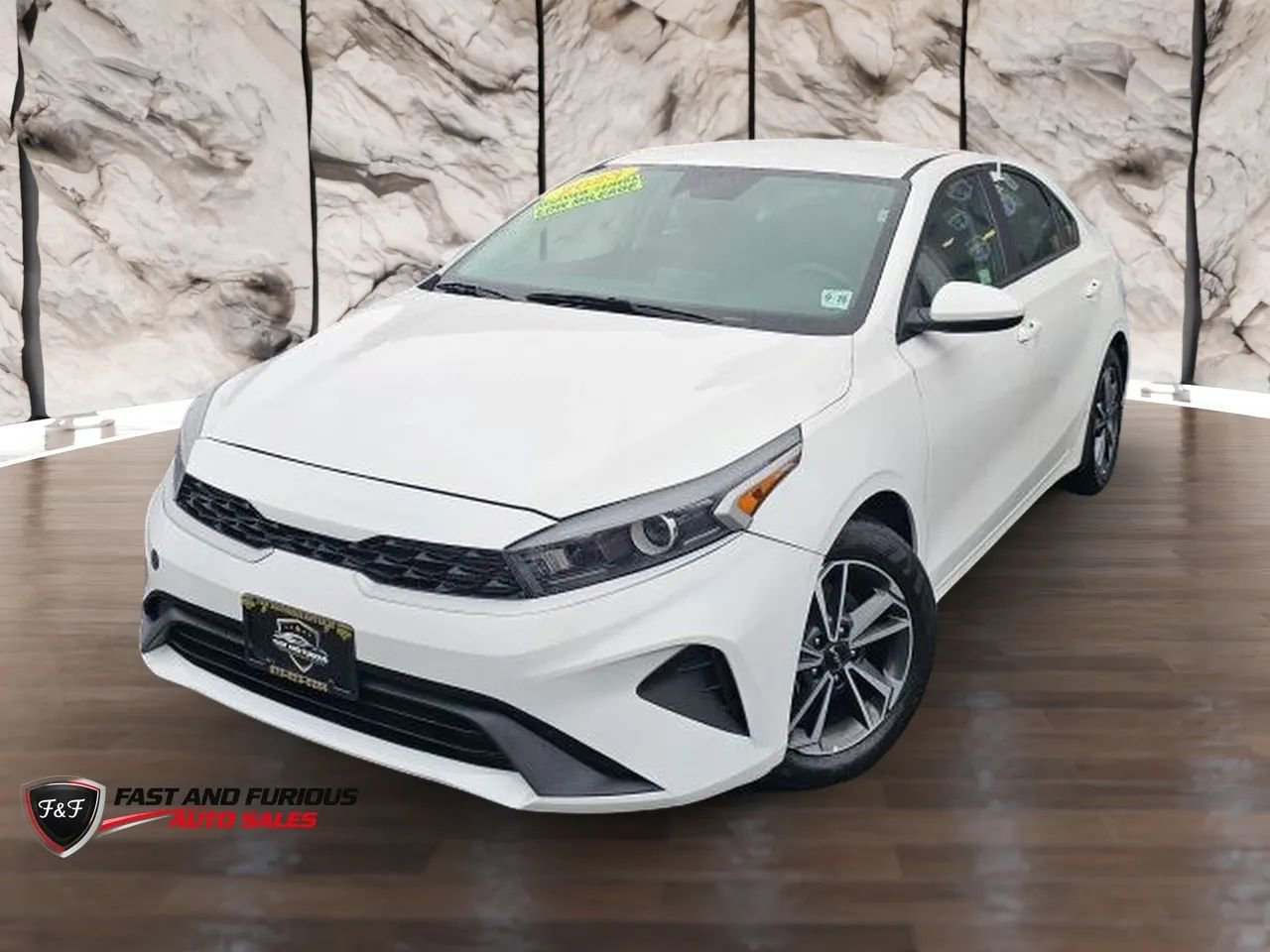 Used 2023 Kia Forte LXS image 3