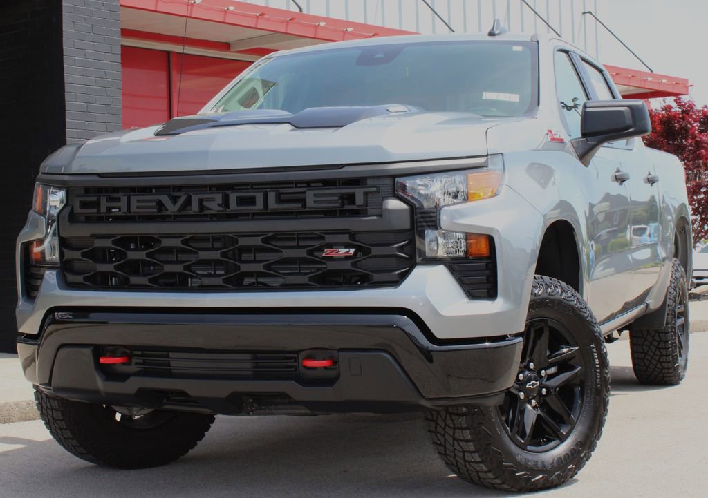 Used 2025 Chevrolet Silverado 1500 Custom Trail Boss AWD/4WD image 5
