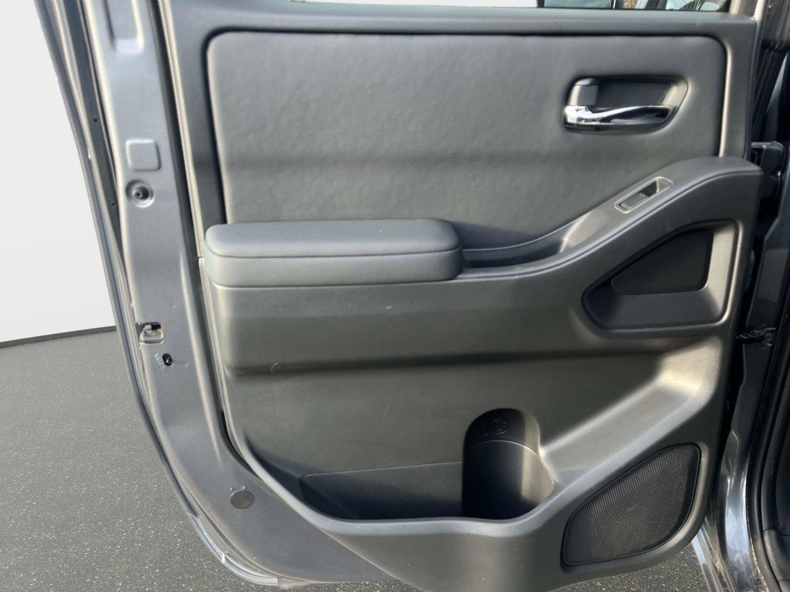 Certified 2023 Nissan Frontier SV w/ SV Convenience Package image 11