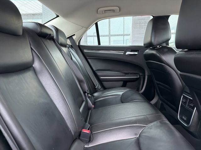 Used 2022 Chrysler 300 Touring L image 13