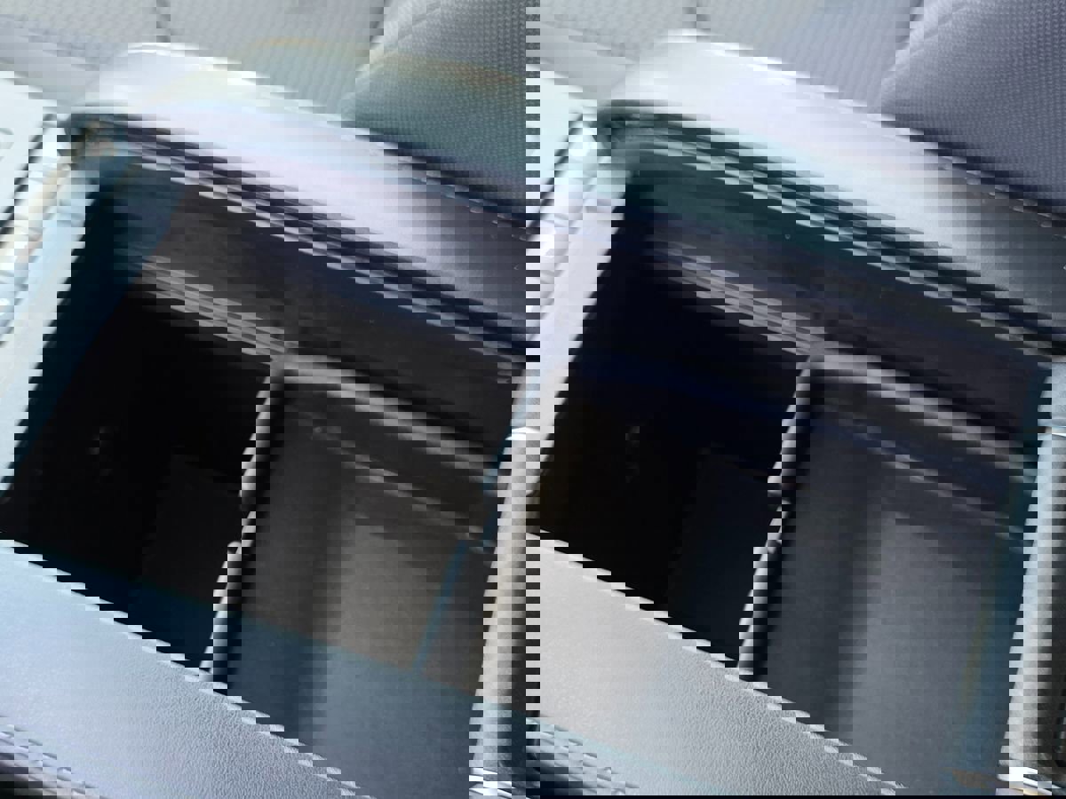 Used 2021 Toyota Highlander LE image 46