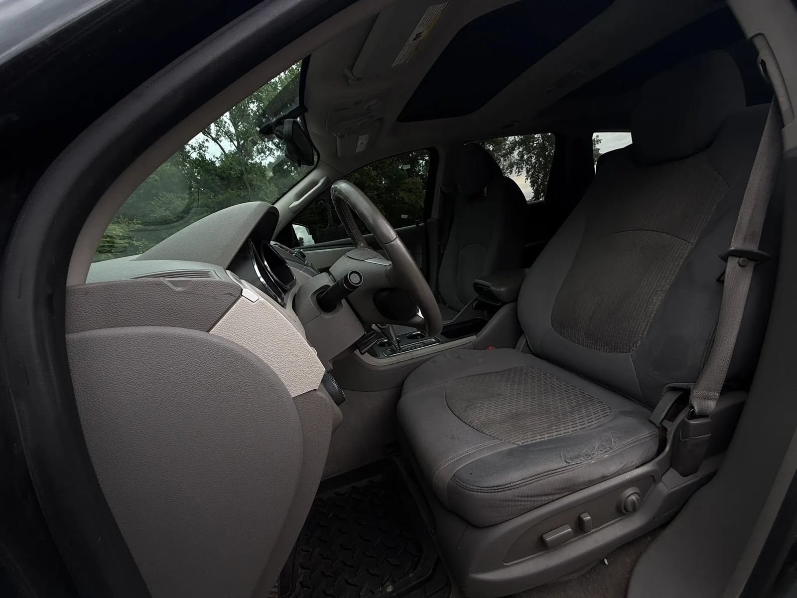 Used 2010 Chevrolet Traverse LT AWD/4WD image 9