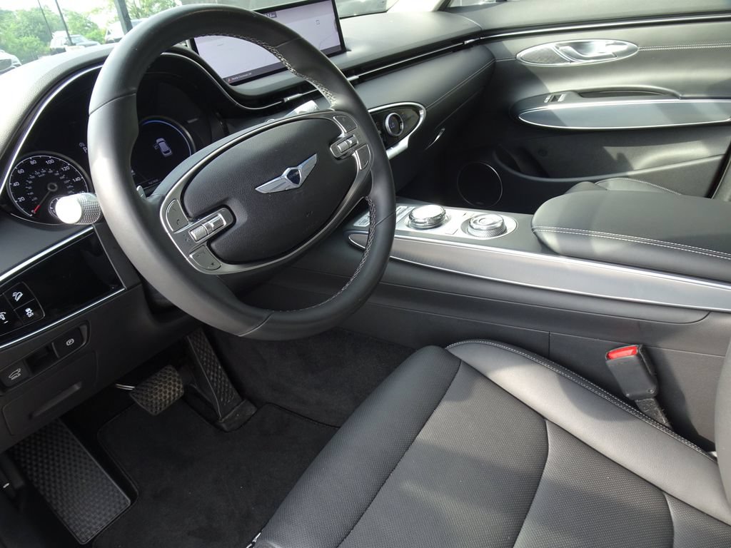 Used 2022 Genesis GV70 2.5T w/ Select Package AWD/4WD image 14
