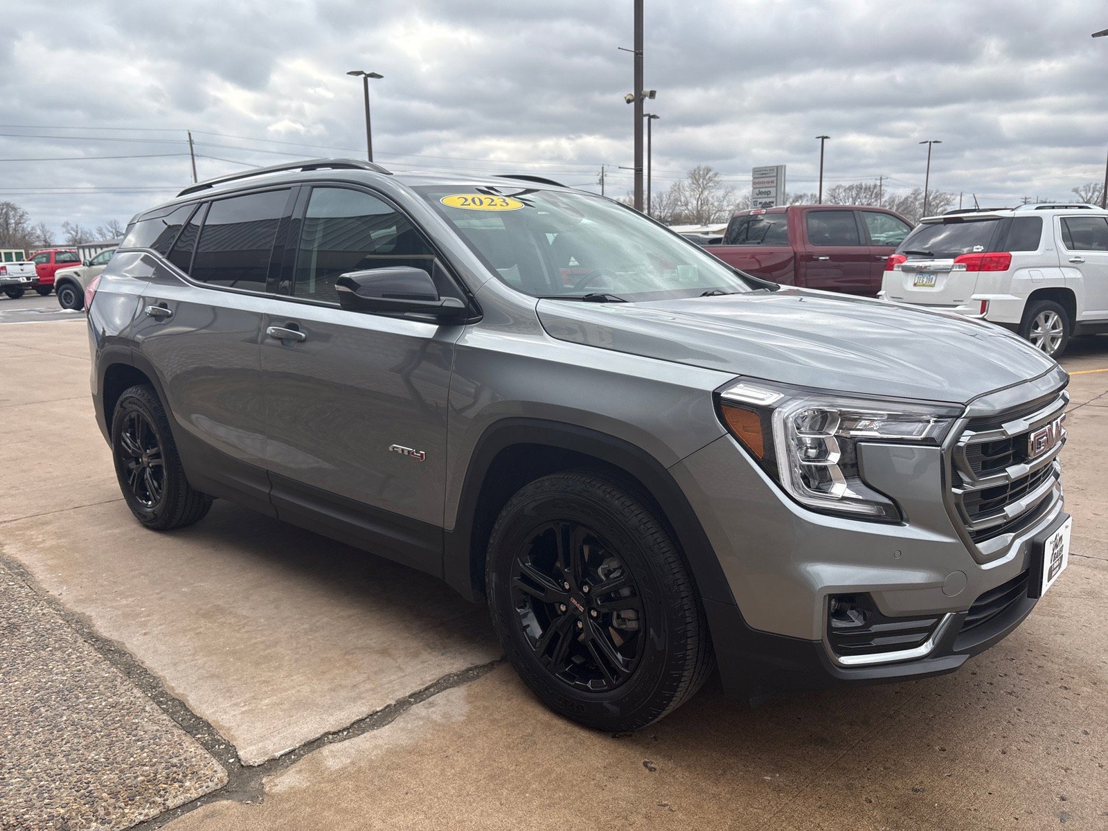 Used 2023 GMC Terrain AT4 w/ Infotainment Package II image 7