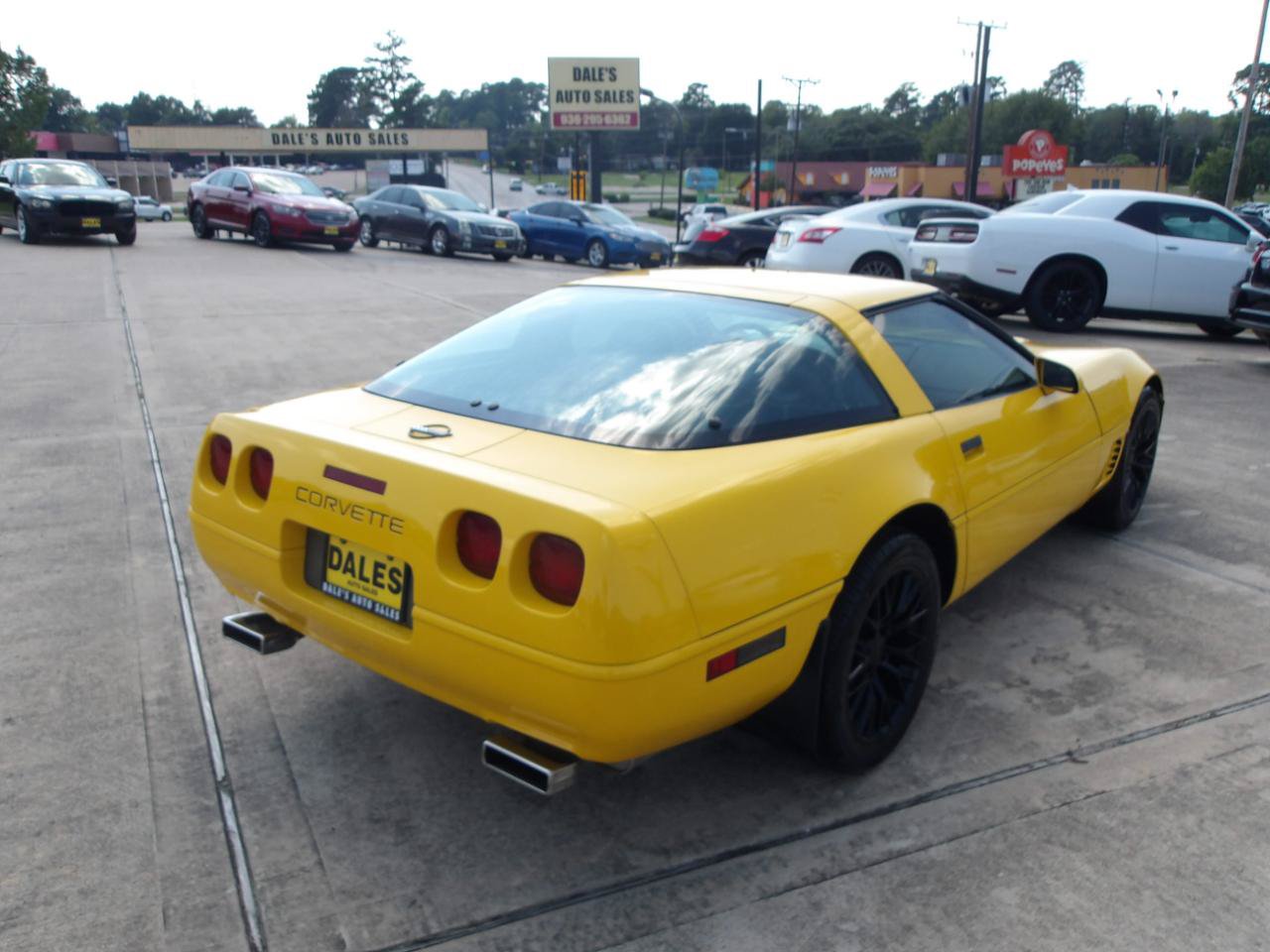 Used 1996 Chevrolet Corvette Coupe RWD image 9