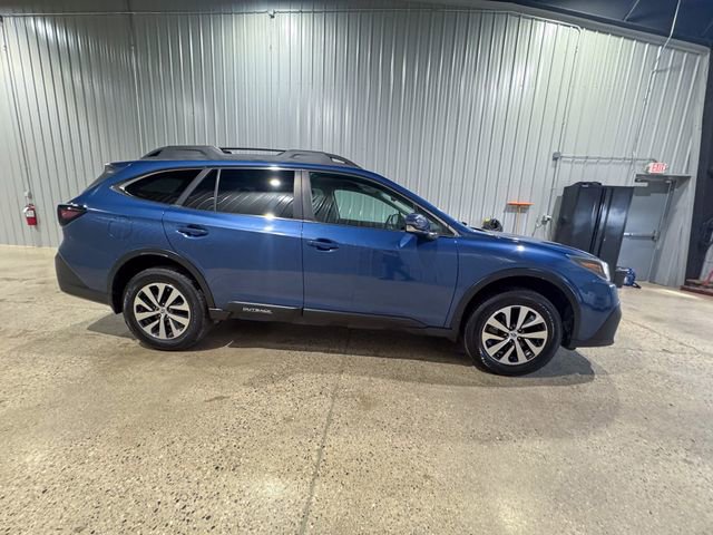 Used 2020 Subaru Outback Premium image 8