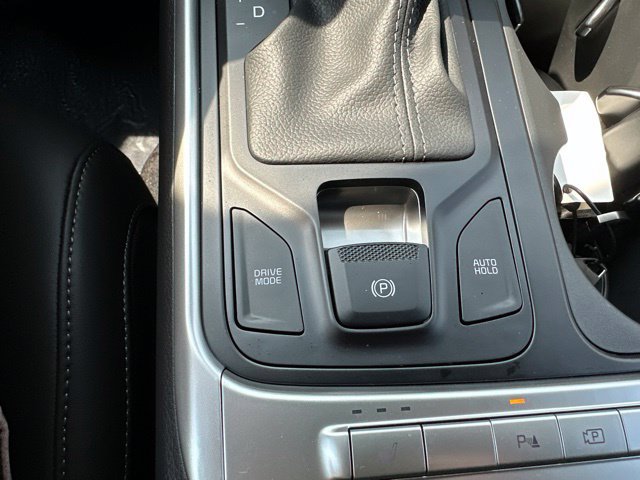 New 2026 Kia Carnival FWD image 35