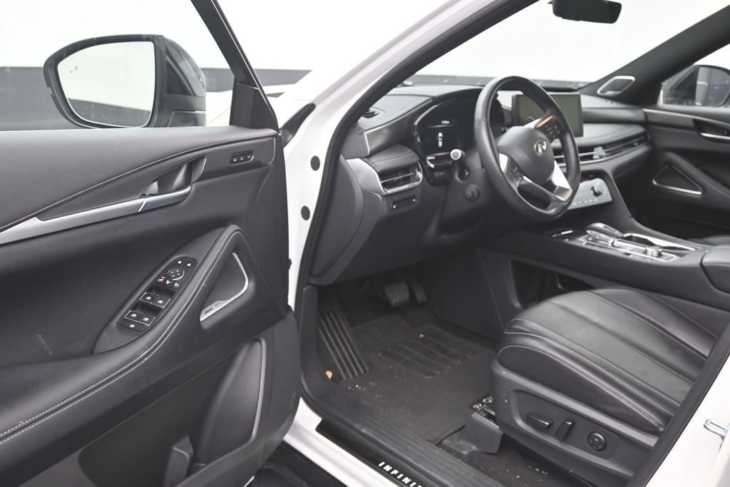 Used 2025 INFINITI QX60 Luxe w/ Black Edition FWD image 11
