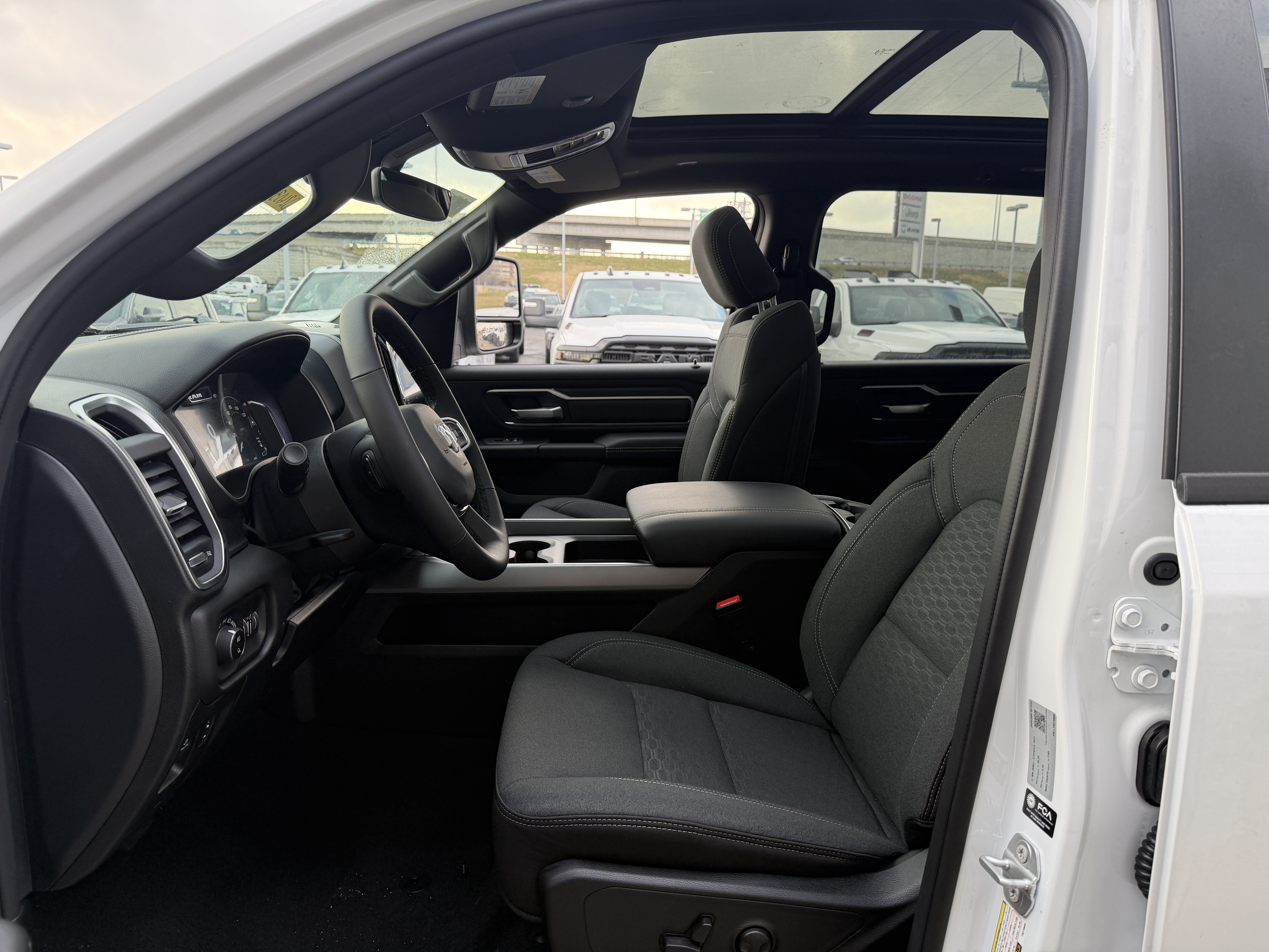 New 2026 RAM 1500 Big Horn AWD/4WD image 34