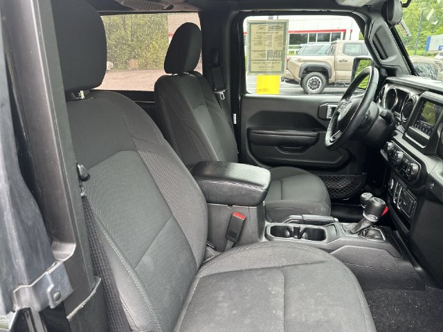 Used 2022 Jeep Wrangler Sport AWD/4WD image 29