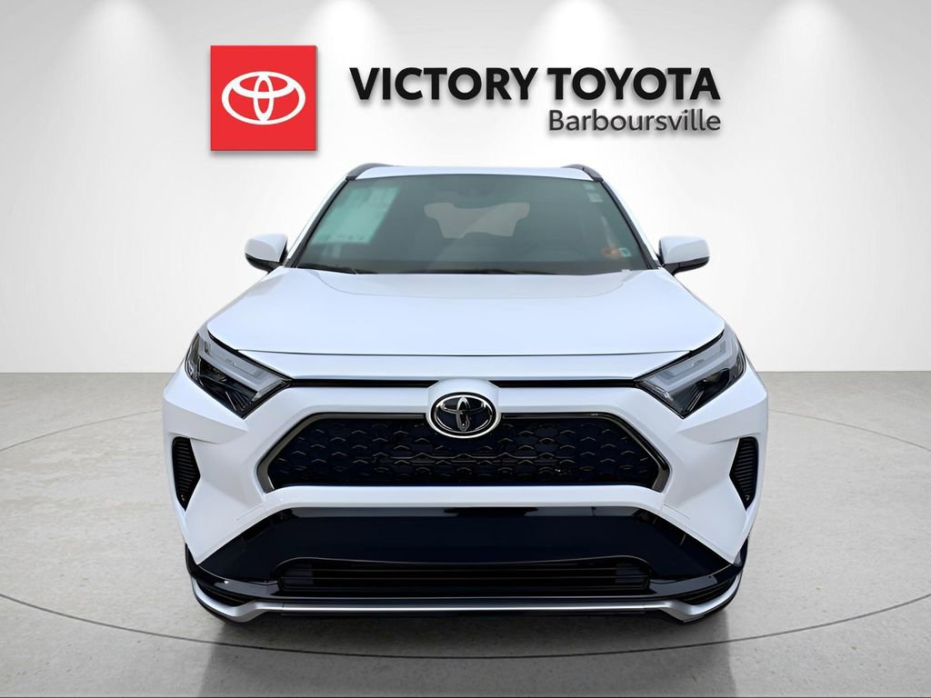 New 2025 Toyota RAV4 SE image 8