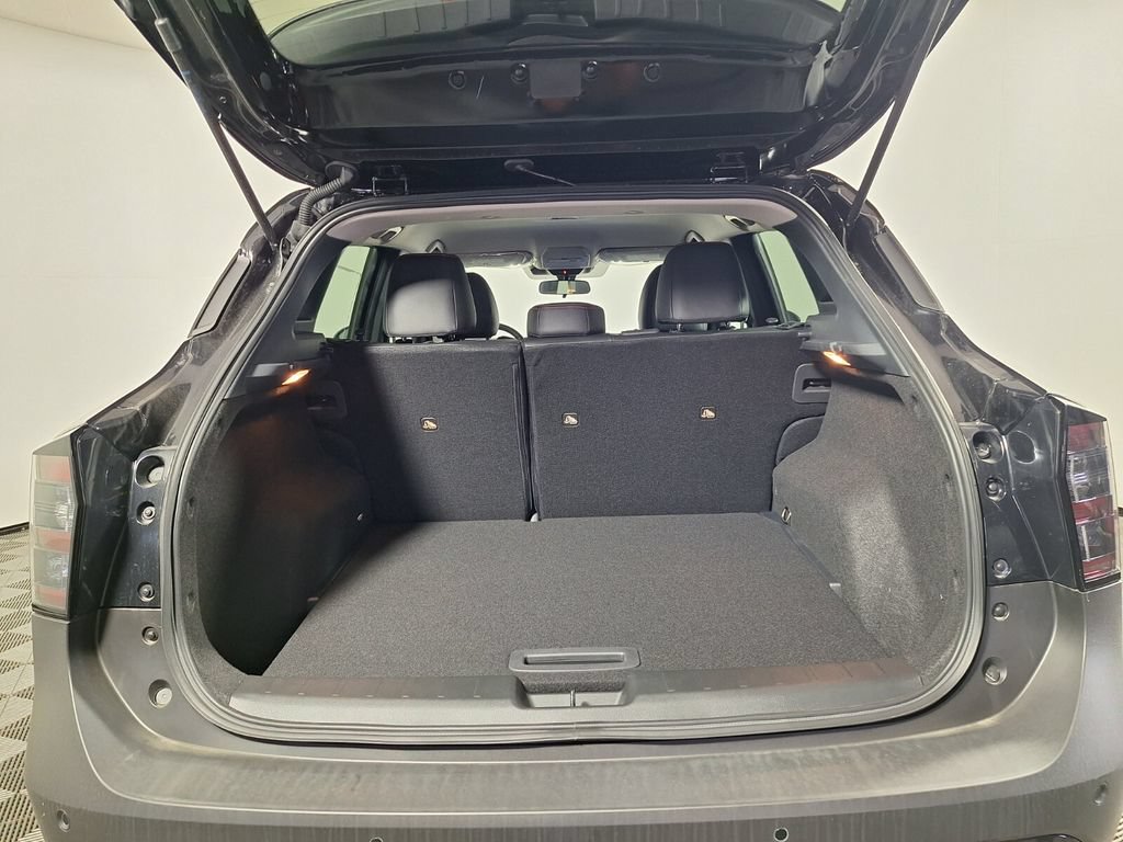 Used 2026 Nissan Kicks SR FWD image 24
