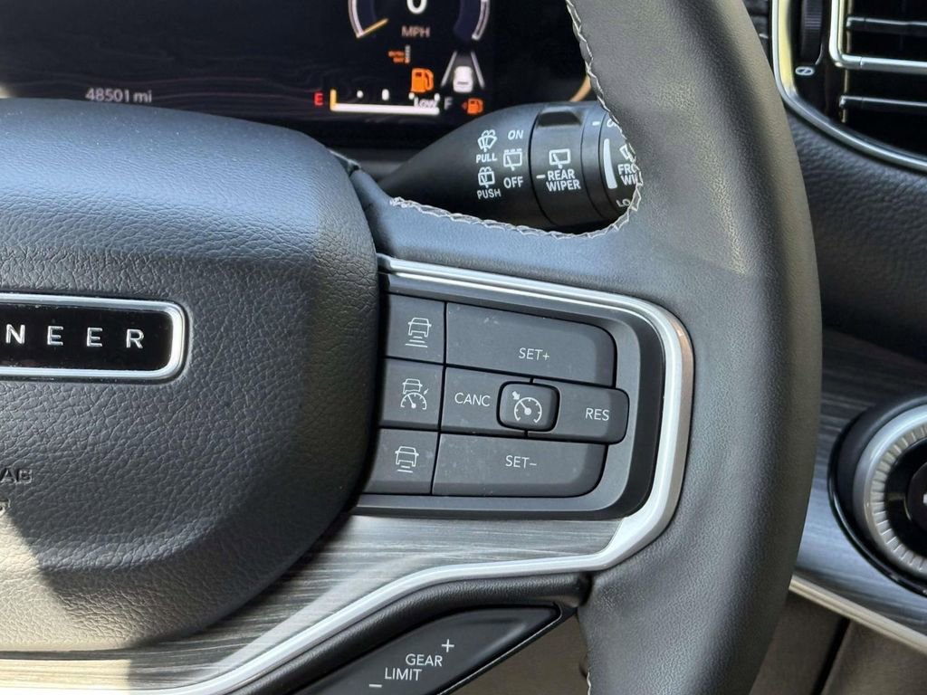 Used 2024 Jeep Wagoneer Series III image 21