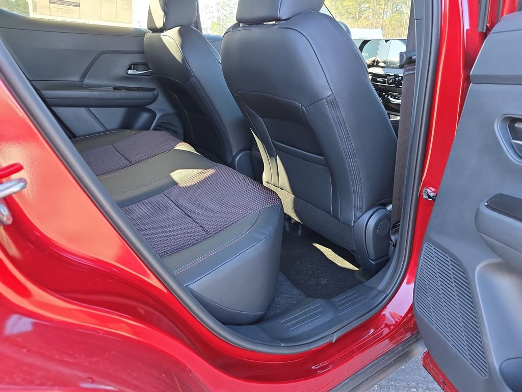 New 2026 Nissan Kicks SR w/ SR Premium Package FWD image 14
