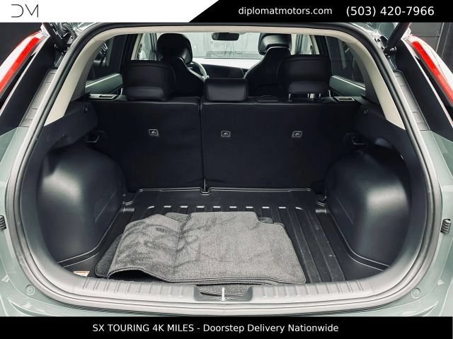 Used 2023 Kia Niro SX Touring FWD image 50