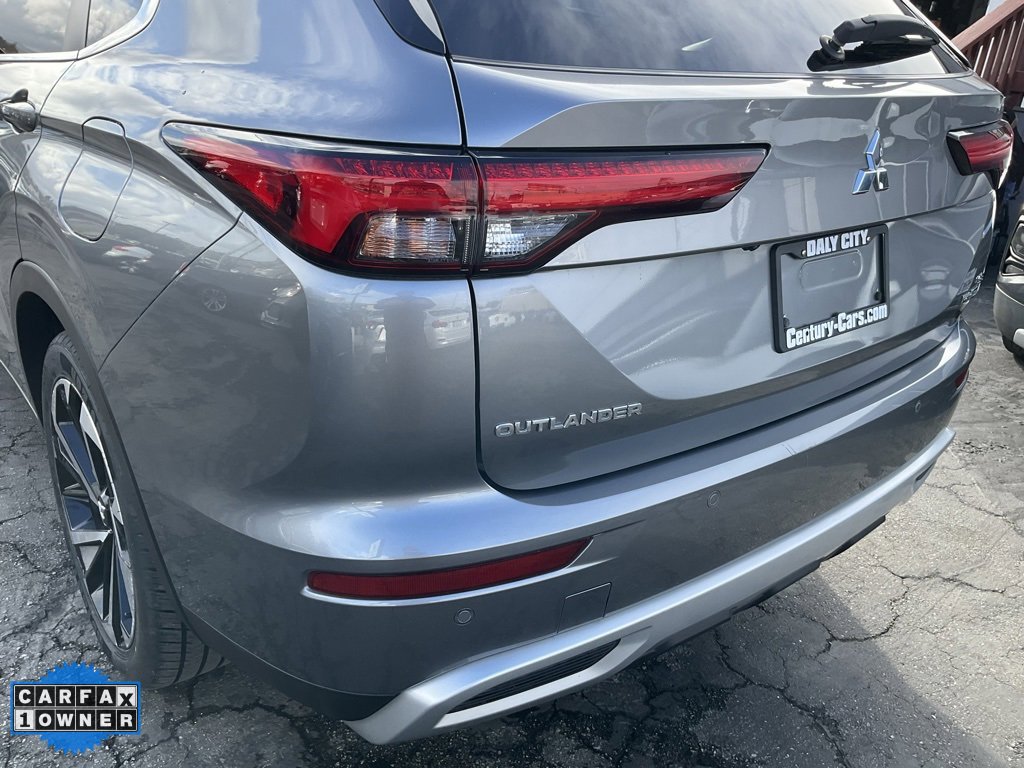 Used 2023 Mitsubishi Outlander SE image 96