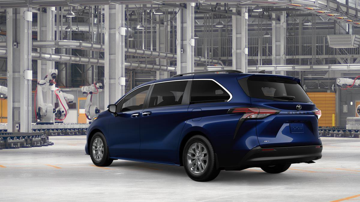 New 2026 Toyota Sienna XLE image 6