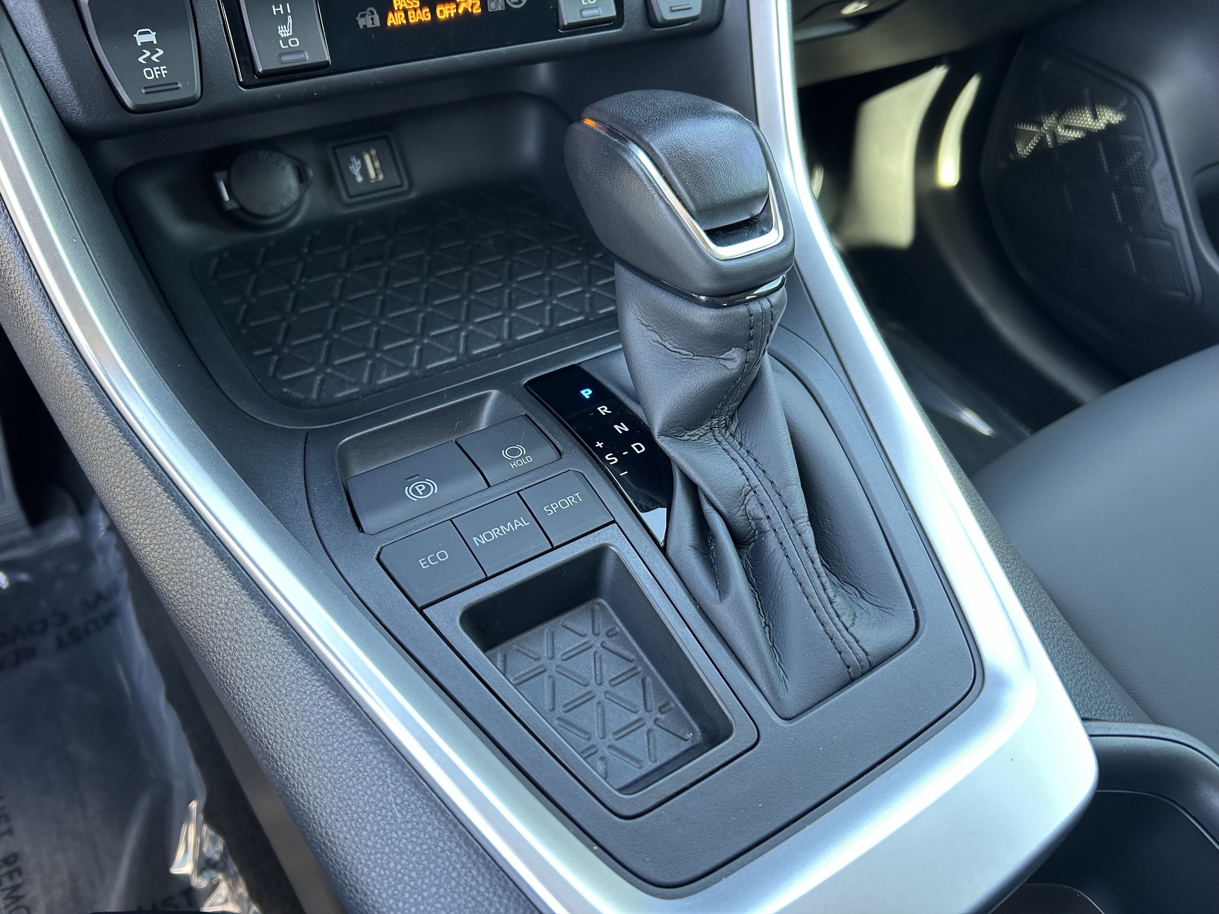 Certified 2025 Toyota RAV4 XLE Premium FWD image 25