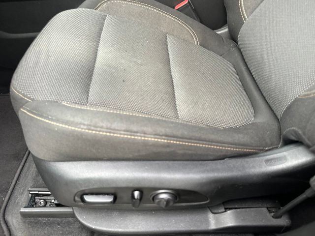 Used 2020 Chevrolet Traverse LT FWD image 34