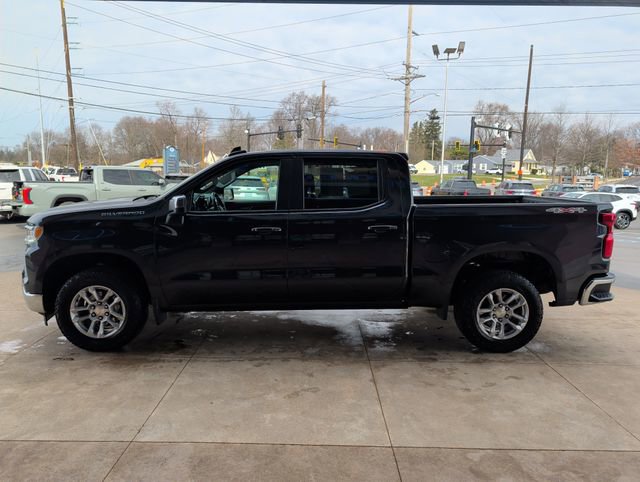 Used 2022 Chevrolet Silverado 1500 LT AWD/4WD image 4