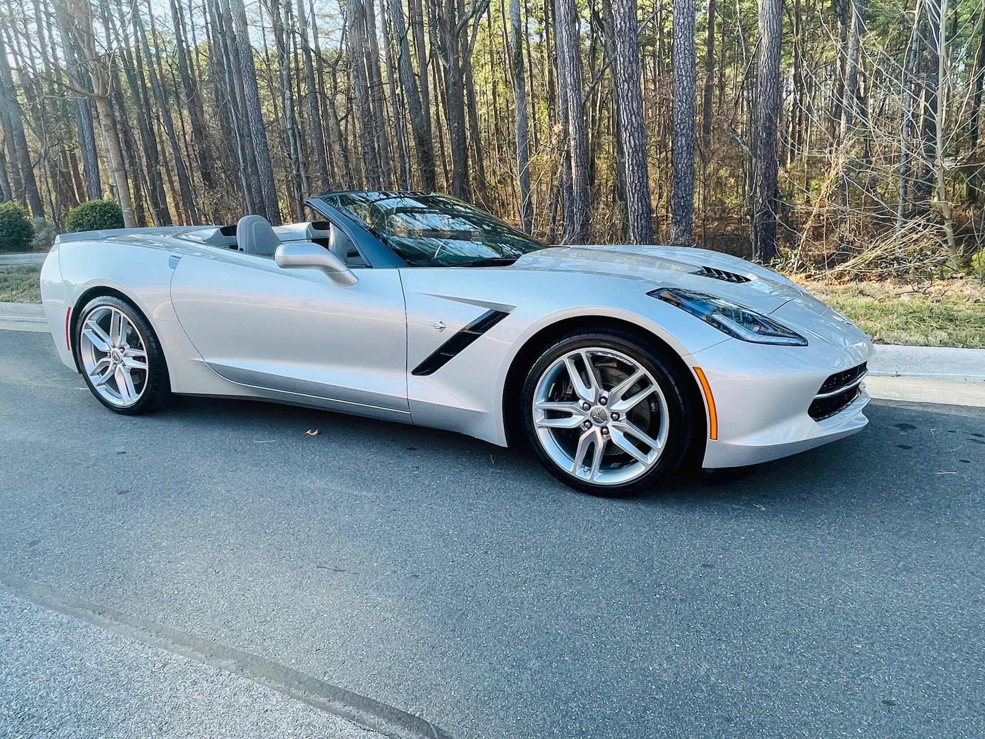 Used 2015 Chevrolet Corvette Stingray Convertible w/ 2LT Preferred Equipment Group image 14
