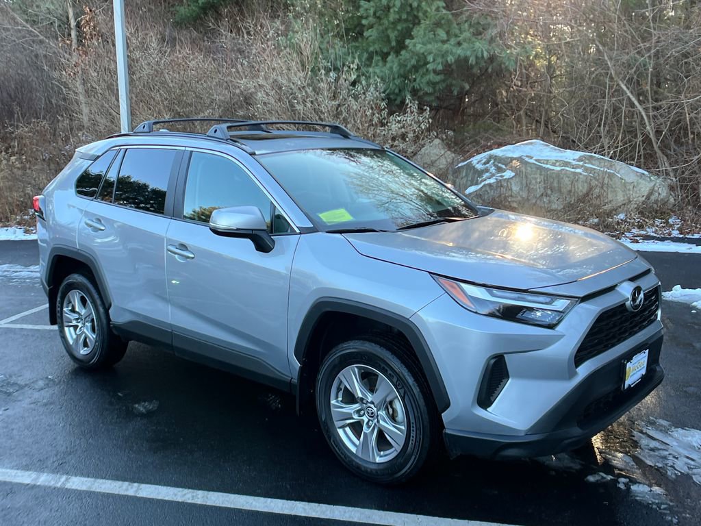 Used 2023 Toyota RAV4 XLE w/ Convenience Package image 7