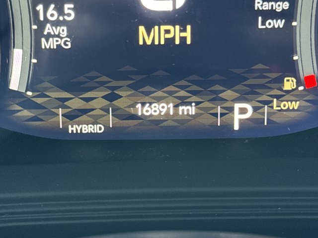 Used 2024 Jeep Wrangler Unlimited image 17