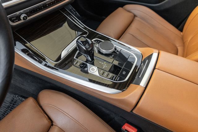Used 2021 BMW X5 sDrive40i w/ Premium Package image 11