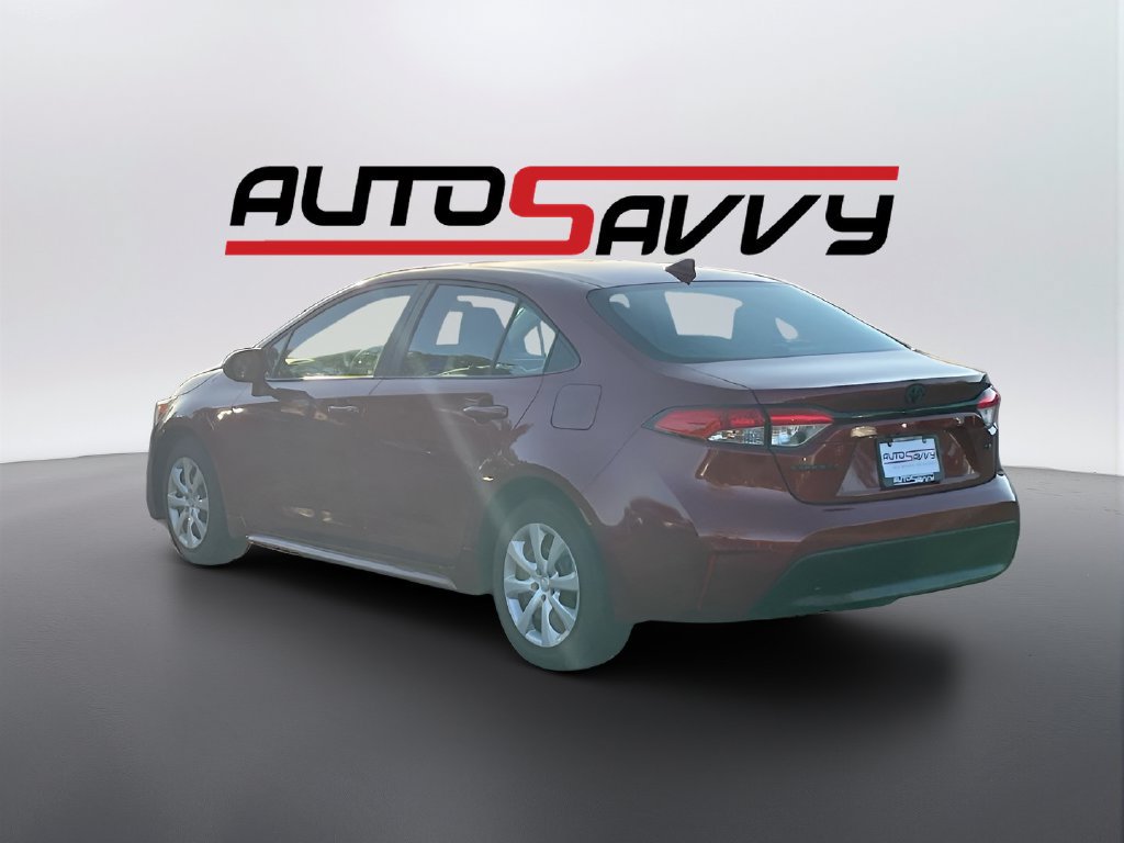 Used 2025 Toyota Corolla LE FWD image 5
