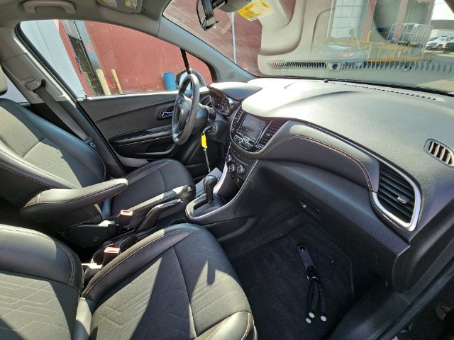 Used 2022 Chevrolet Trax LT AWD/4WD image 38