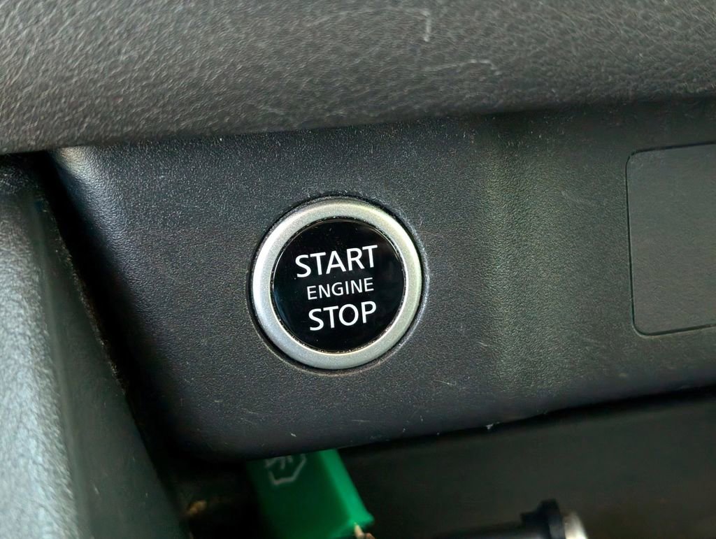 Used 2023 Nissan Rogue SV w/ SV Premium B Package FWD image 27